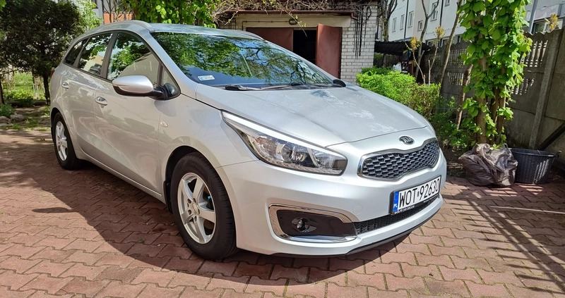 kia ceed warszawa Kia Ceed cena 36700 przebieg: 165000, rok produkcji 2017 z Warszawa